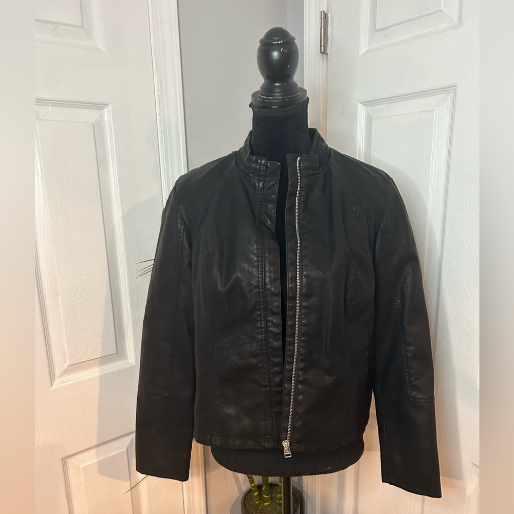 BACCINI Women’s Black Leather Jacket - Picture 2 of 9